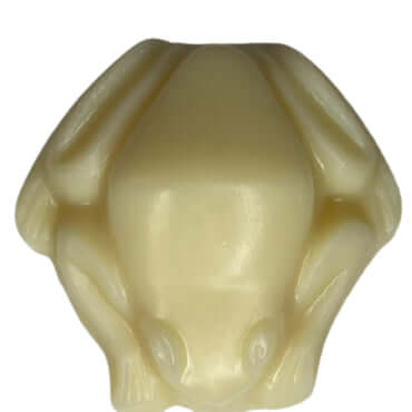 White soap showing Rainbow Sherbet Fragrance does not discolour soap