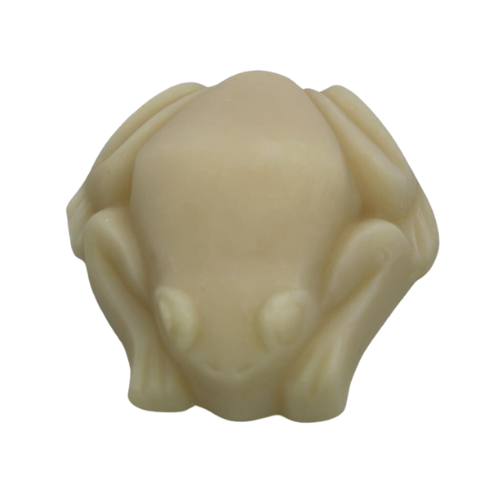 White frog soap showing Fresh Bamboo does not discolour in cold process soap