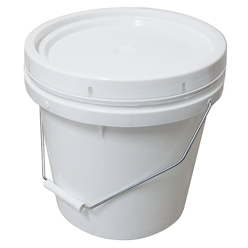 White 10 litre bucket with metal handle