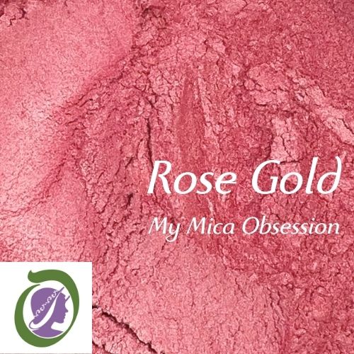 Light pink sample of Rose Gold Mica MMO with gold shimmer highlights