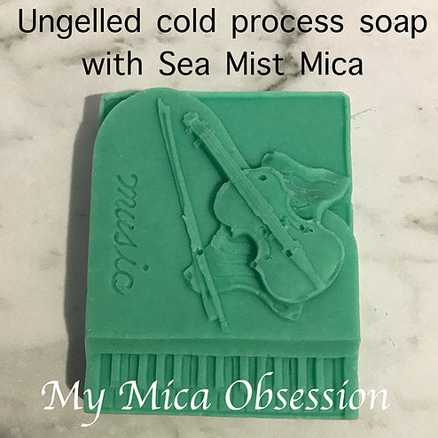 Green soap made with sea mist mica