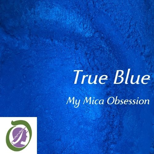 Bright and deep blue colour sample of True Blue Mica